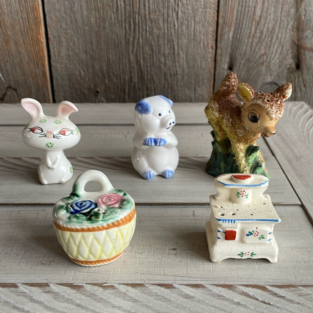 Lot of 5 Single Vintage Salt and Pepper Shakers